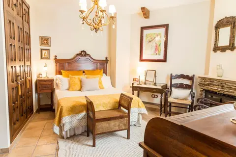 Mafloras Suites El Bosque