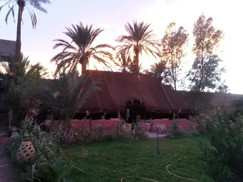 Auberge jnane dar diafa se trouve au centre de tamegrouteface de la bibiotheque