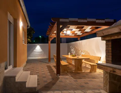 Villa Village Idylle with pool, sauna, jacuzzy and private parking