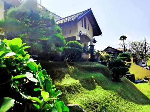 The Terrace House