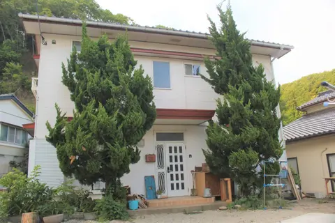 Tsushima White House