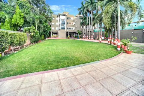 FabHotel Bee Town - AB Road