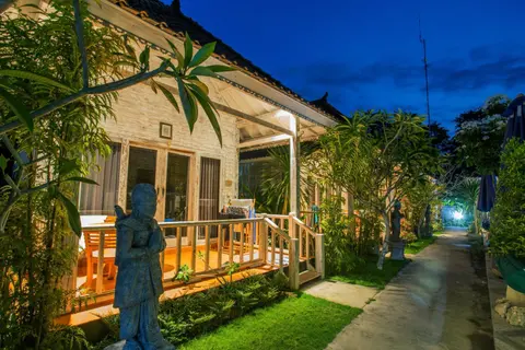 221 Garden Cottages