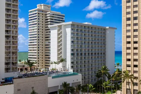 Ocean View from Lanais-2 Blocks to Waikiki Beach