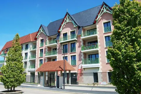 Résidence Services Seniors Domitys - Les Safrans