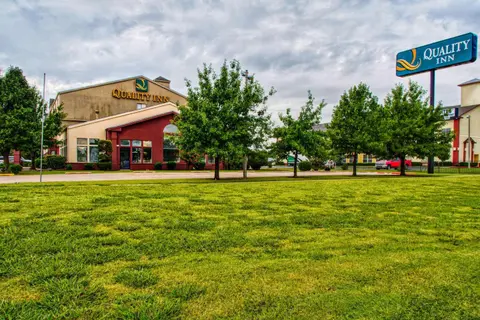 Quality Inn Moore - Oklahoma City