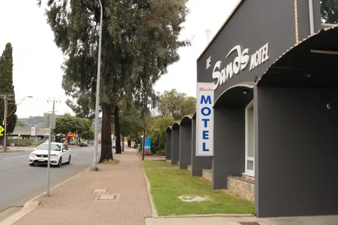 The Sands Motel