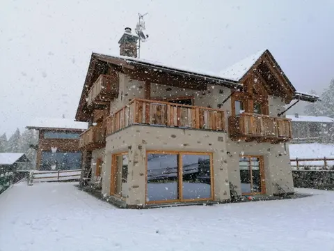 Nova Lodge