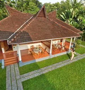 amã Stays & Trails, Pathiramanal Villa