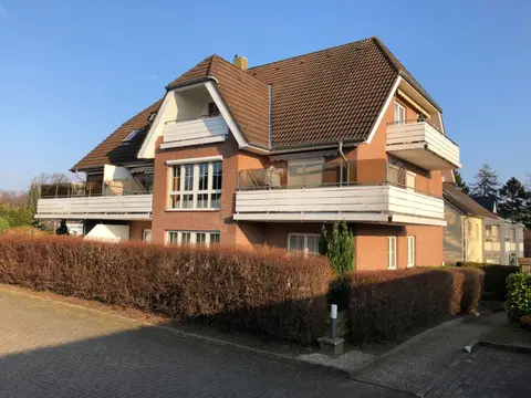 Gemütliche Wohnung mit Balkon und Stellplatz