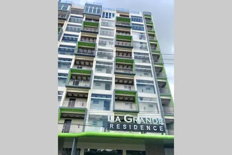 Amazing condo in premier La Grande tower