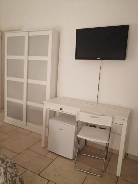 Whiteroom