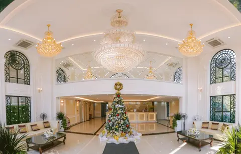 Vincent Halong Hotel