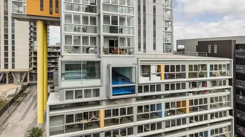 Hi 5 star luxury Adelaide City Apartment