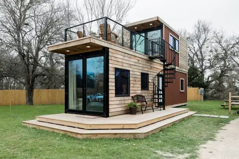 Stunning CargoHome Near Waco, Magnolia and Baylor