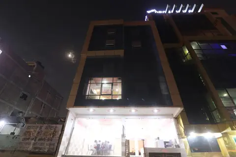 Red rose hotel