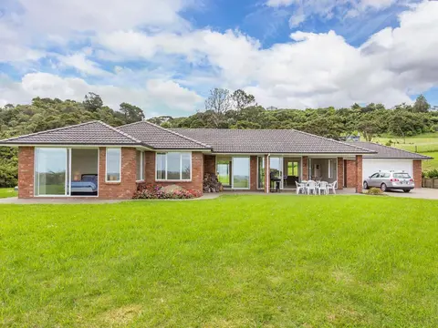 Matakana Views - Matakana Holiday Home