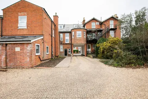 12 Helena Luxury Serviced Apartment