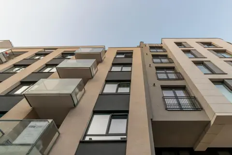 Modern Downtown Apartment