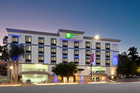 Holiday Inn Express Hollywood Walk of Fame by IHG