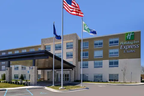 Holiday Inn Express & Suites Farmington Hills - Detroit by IHG