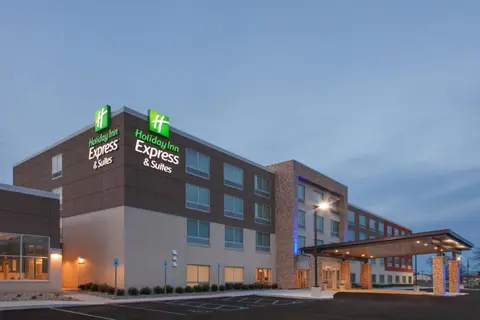 Holiday Inn Express & Suites - Sterling Heights-Detroit Area by IHG