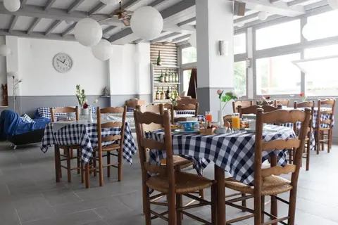 Le Pavillon Bleu Hotel Restaurant