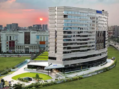 Novotel Kolkata Hotel and Residences