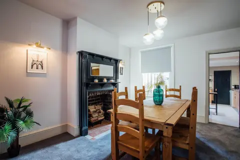 Beautifully Finished Spacious House!