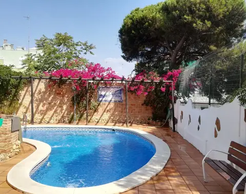 Charming Villa in Punta Umbría with Private Pool