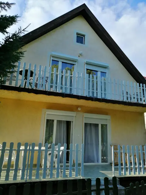 Nyírfa Apartman