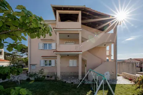 Paradise Apartments