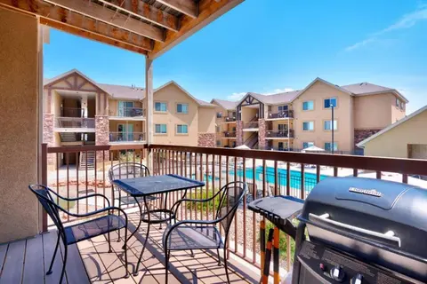 6B Cozy Moab RedCliff Condo, Pool & Hot Tub