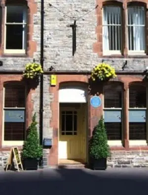 The Lounge Hotel & Bar