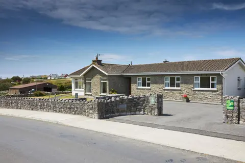 Luxury Lodges in Doolin Village with Hot Tubs