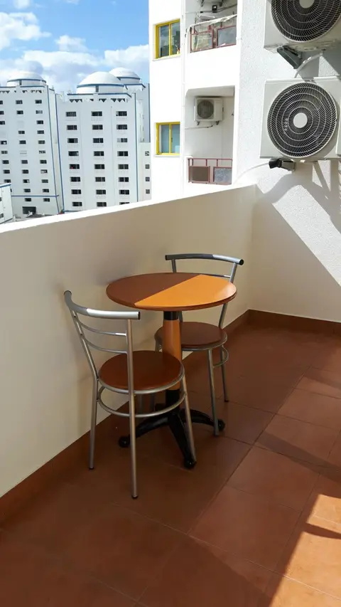 Rocha Apartment 1016