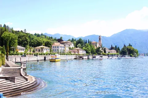Lake View Apartment in Vercana, Shared Pool