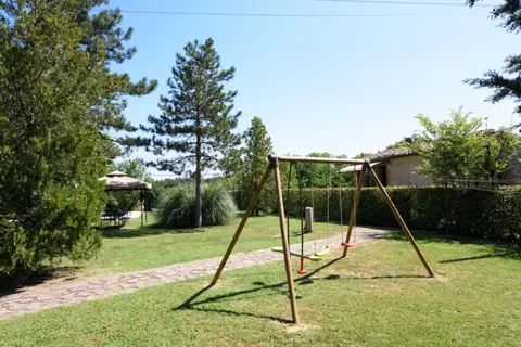 Charming House in Trequanda with Shared Pool