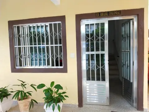 Apto Canto do Forte - Praia Grande - Local Privilegiado - 100 metros da Praia - Internet inclusa