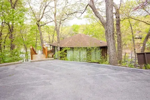 Unit 7 - 2 Bedroom Treetop Villa