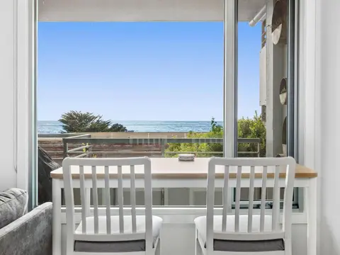 Point Grey Apartment 7