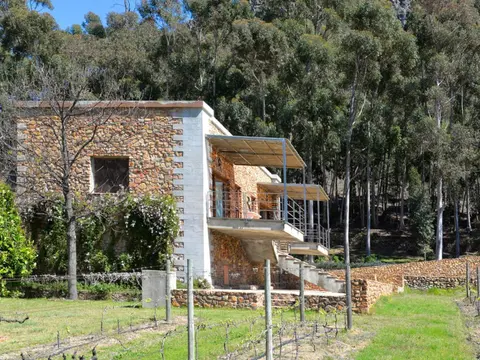 La Roche Estate