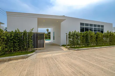 Modern 3 Bedroom Private Pool Villa KH-A1