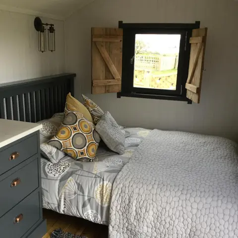 The cosy hut