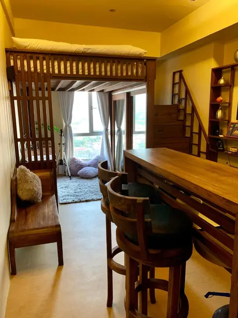Penthouse Condo Studio Unit CENTRIO TOWER w/ Stove
