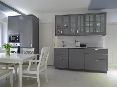Dorothy Apartman