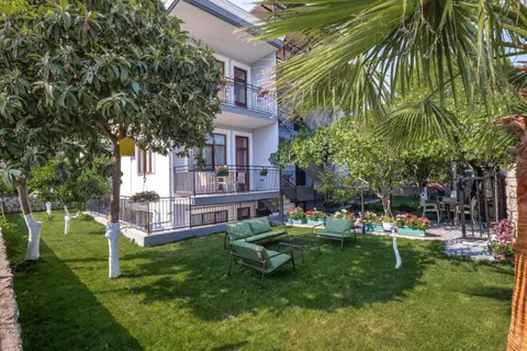 Sayan Apart Hotel