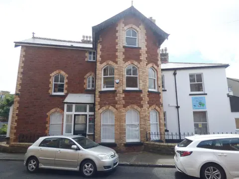 Park View R & R - Adult Only - Self-Catering - Free Parking - EV Point