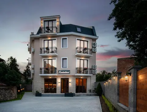 Family Hotel Konstantinovi