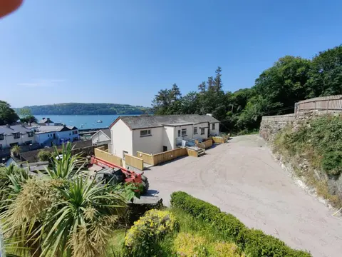 Crow's Nest Glandore - 4 - Self Catering